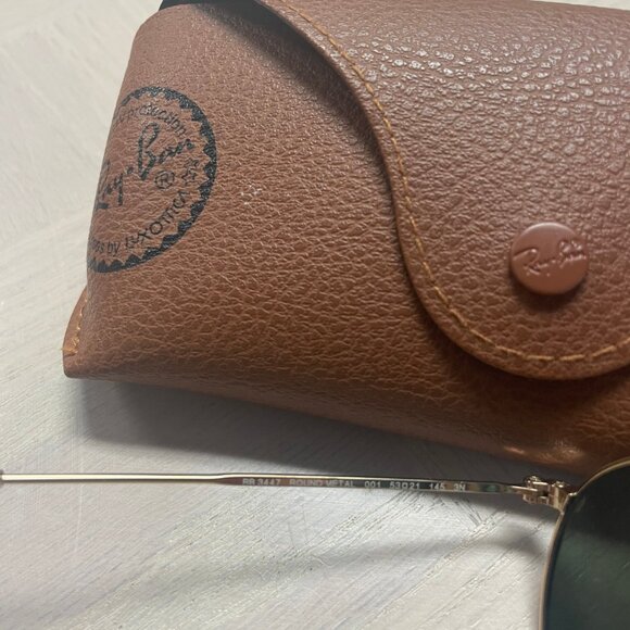 Round Metal Ray-Bans RB3447